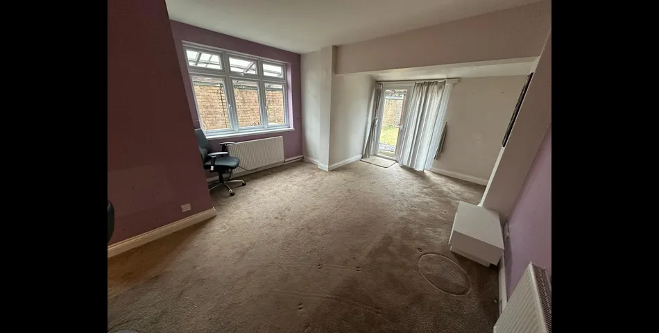 108, Station Road, Chingford, London, E4 6AB