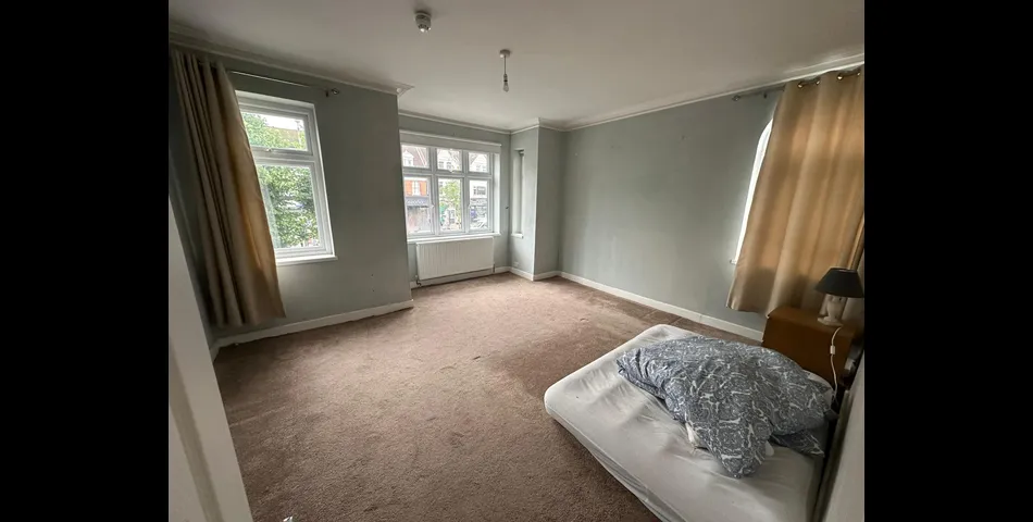 108, Station Road, Chingford, London, E4 6AB
