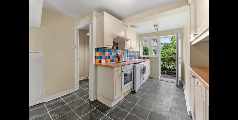 17 Eaton Road