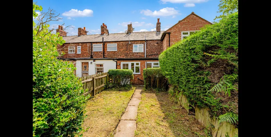 17 Eaton Road