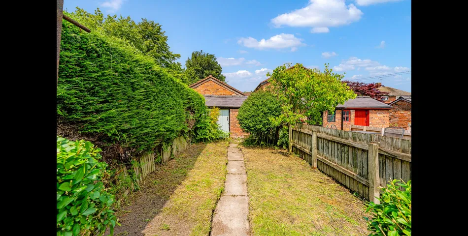 17 Eaton Road