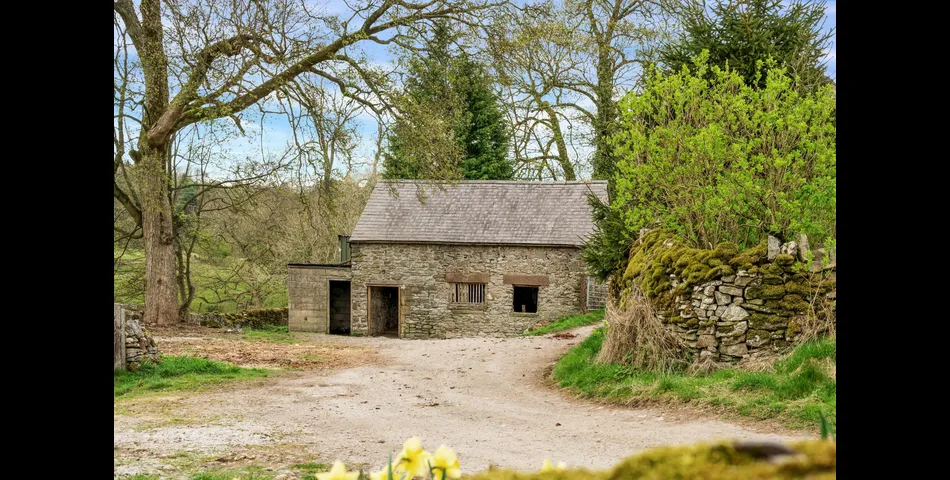 Stone's Barn