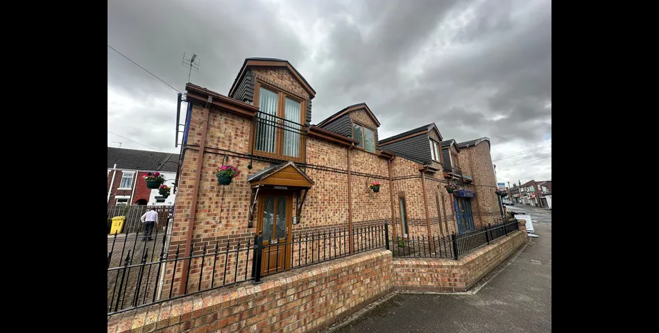 1st Floor Flat, 13 Racca Green, Knottingley, West Yorkshire, WF11 8AT