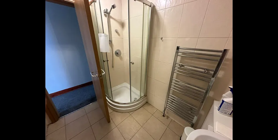 1st Floor Flat, 13 Racca Green, Knottingley, West Yorkshire, WF11 8AT