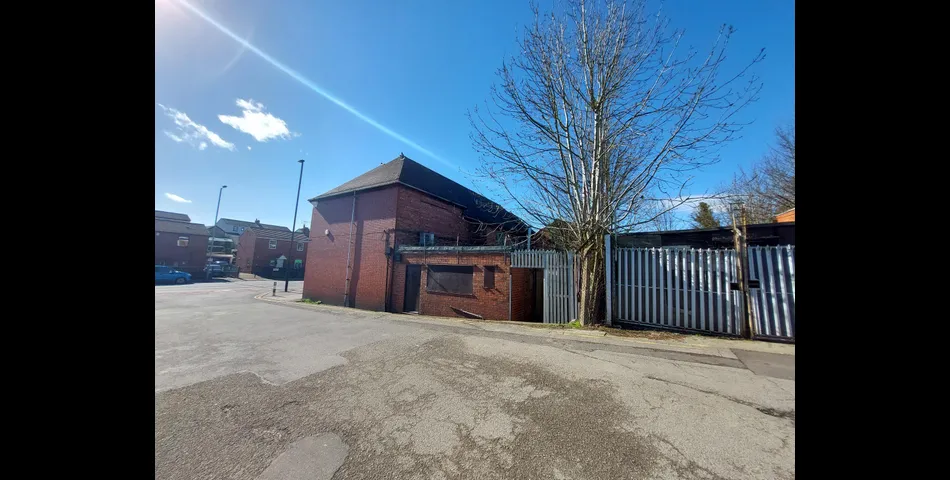 HIGH YIELDING MULTI LET RETAIL INVESTMENT - REVERSIONARY WITH REDEVELOPMENT POTENTIAL
