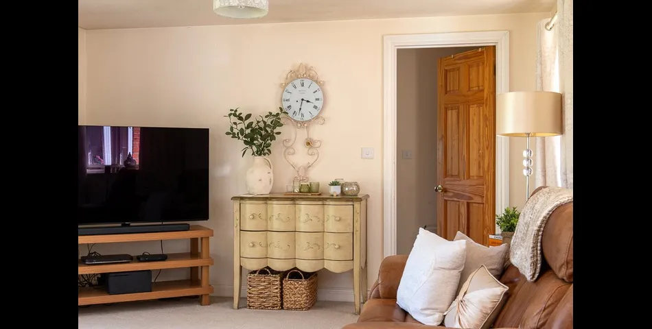 Detached single story barn conversion 