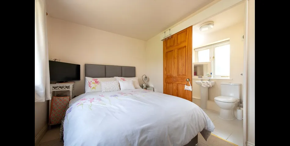 Detached single story barn conversion 