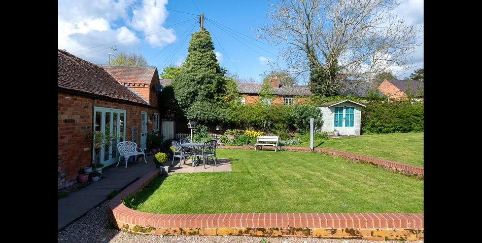 Detached single story barn conversion 