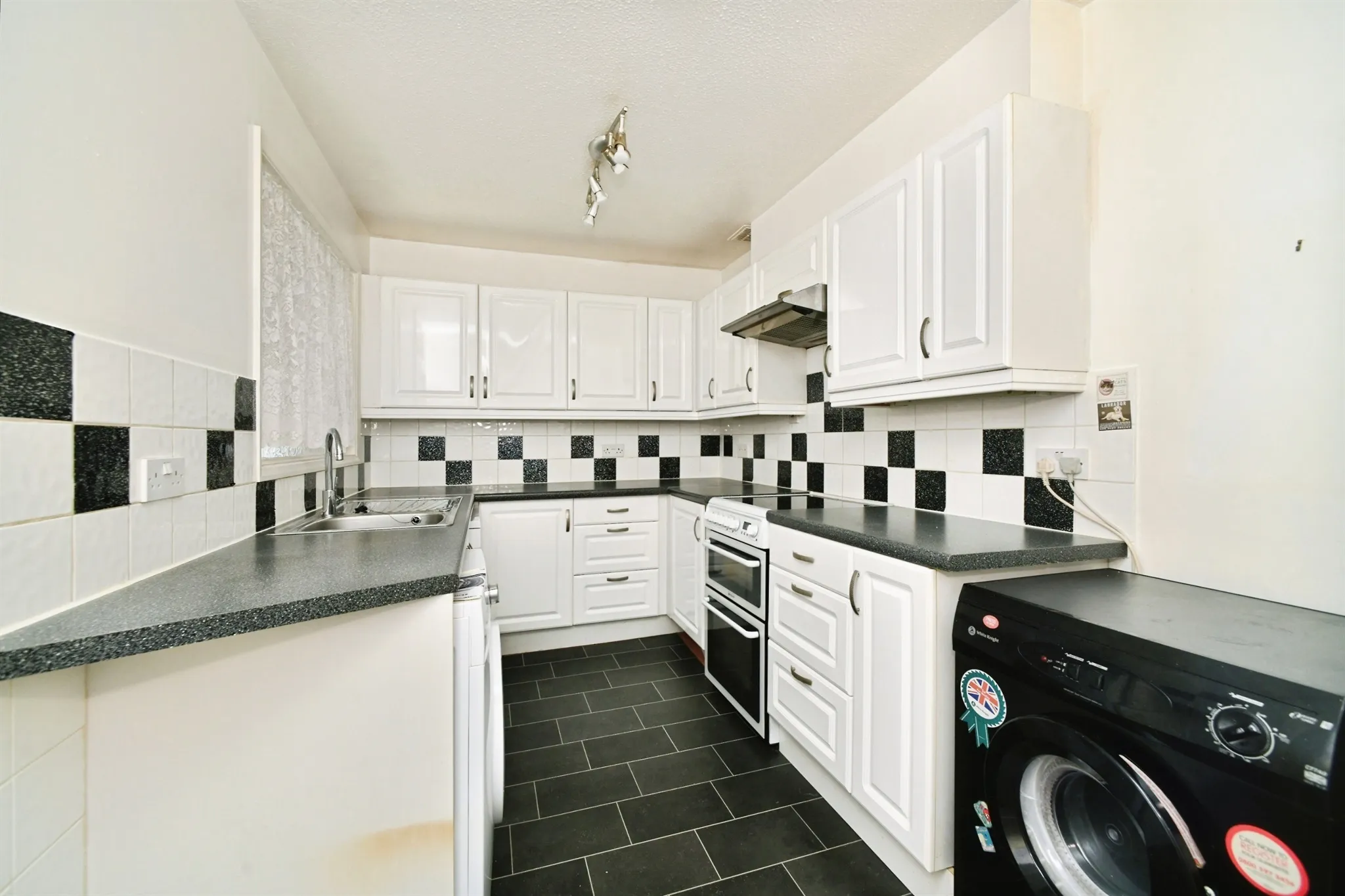 3 bed Semi-Detached Bungalow