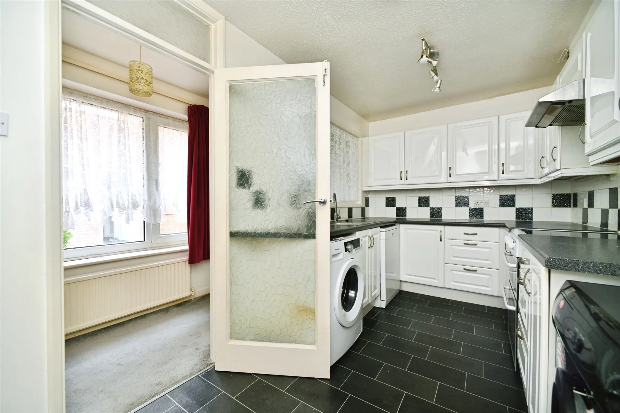 3 bed Semi-Detached Bungalow