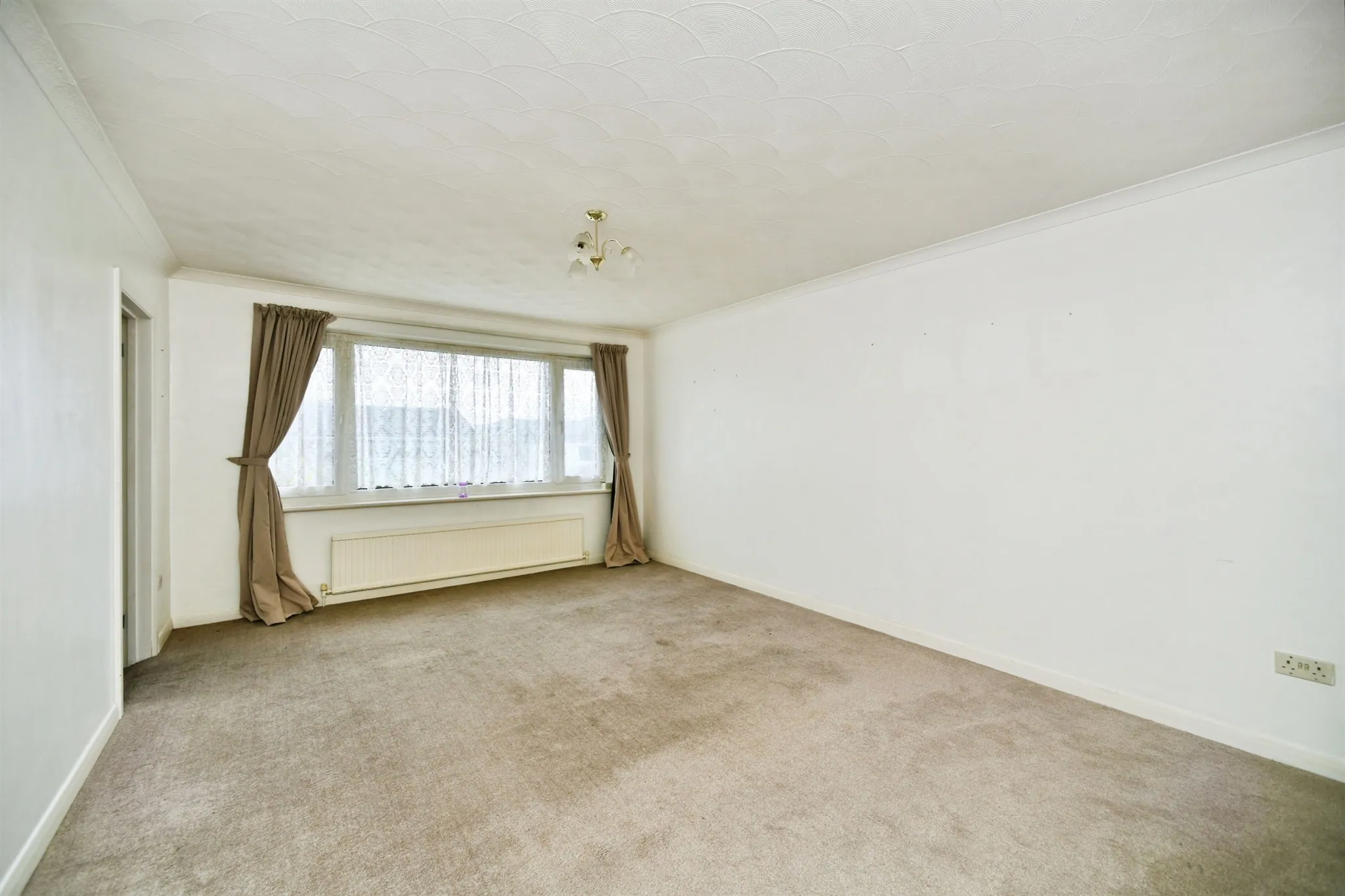 3 bed Semi-Detached Bungalow
