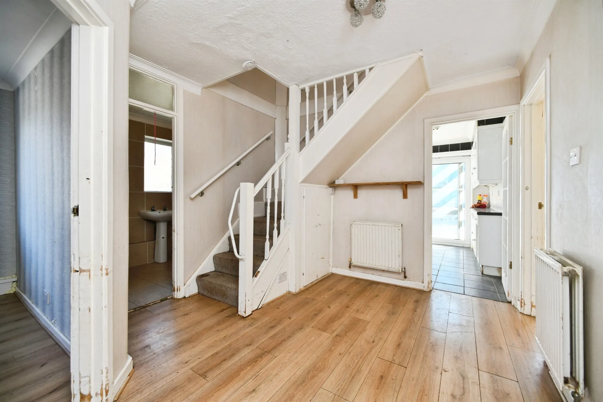 4 bed Semi-Detached Bungalow