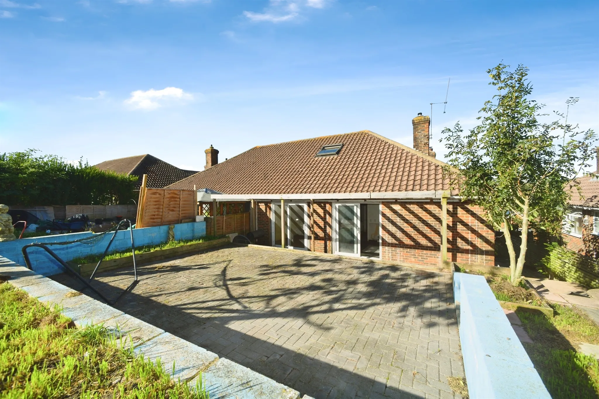 4 bed Semi-Detached Bungalow