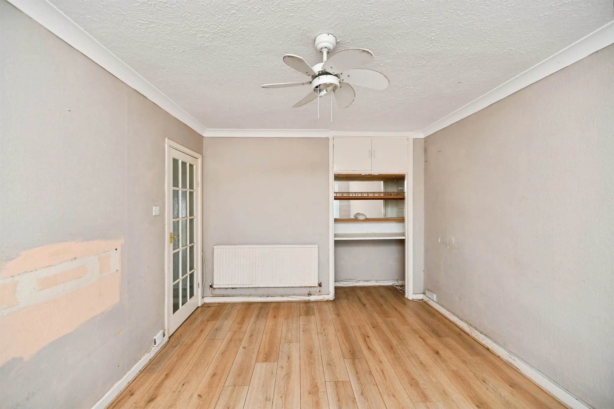 4 bed Semi-Detached Bungalow