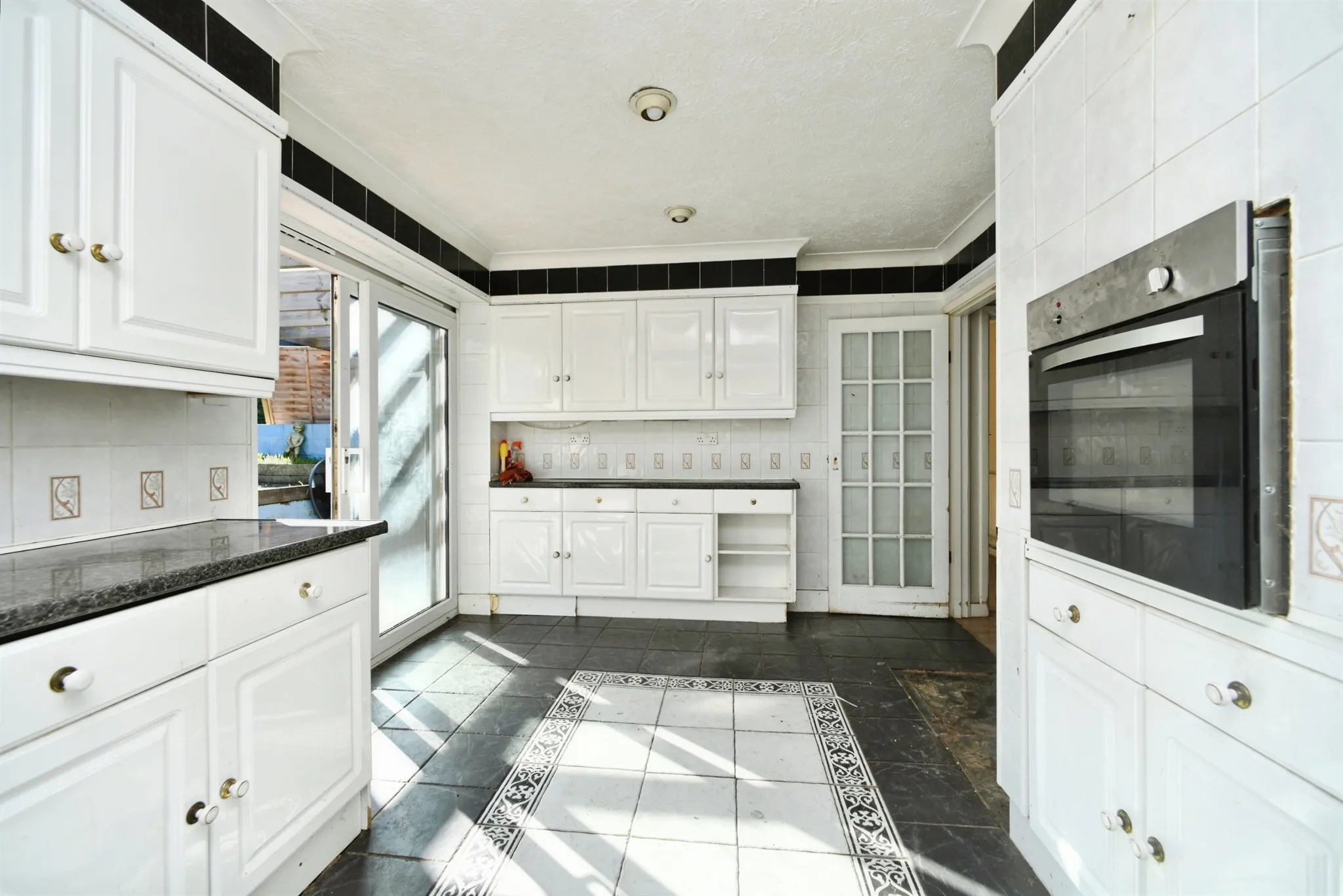4 bed Semi-Detached Bungalow