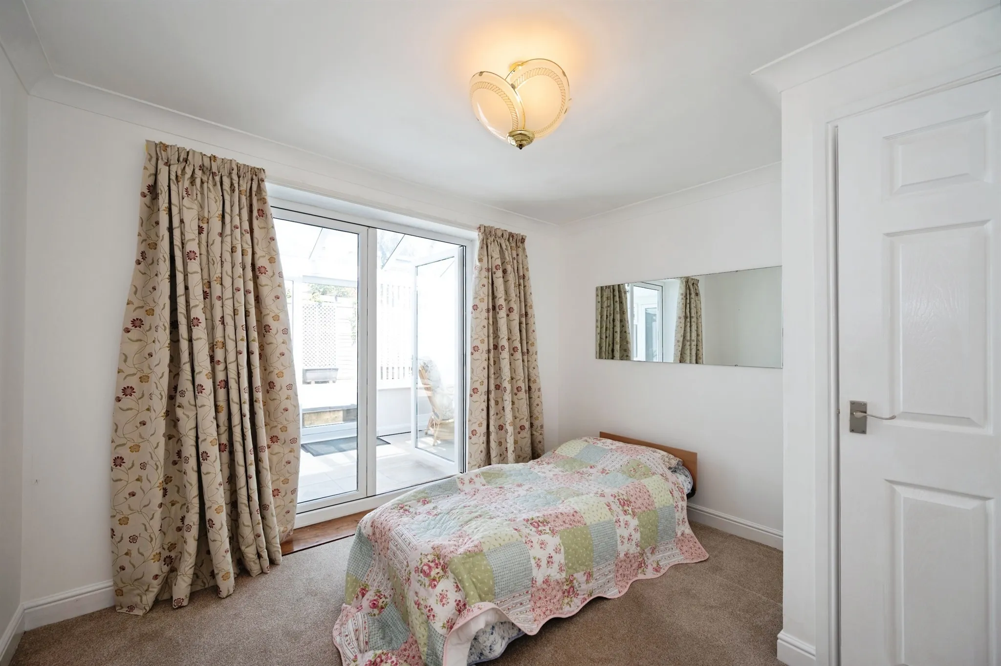 2 bed Detached Bungalow