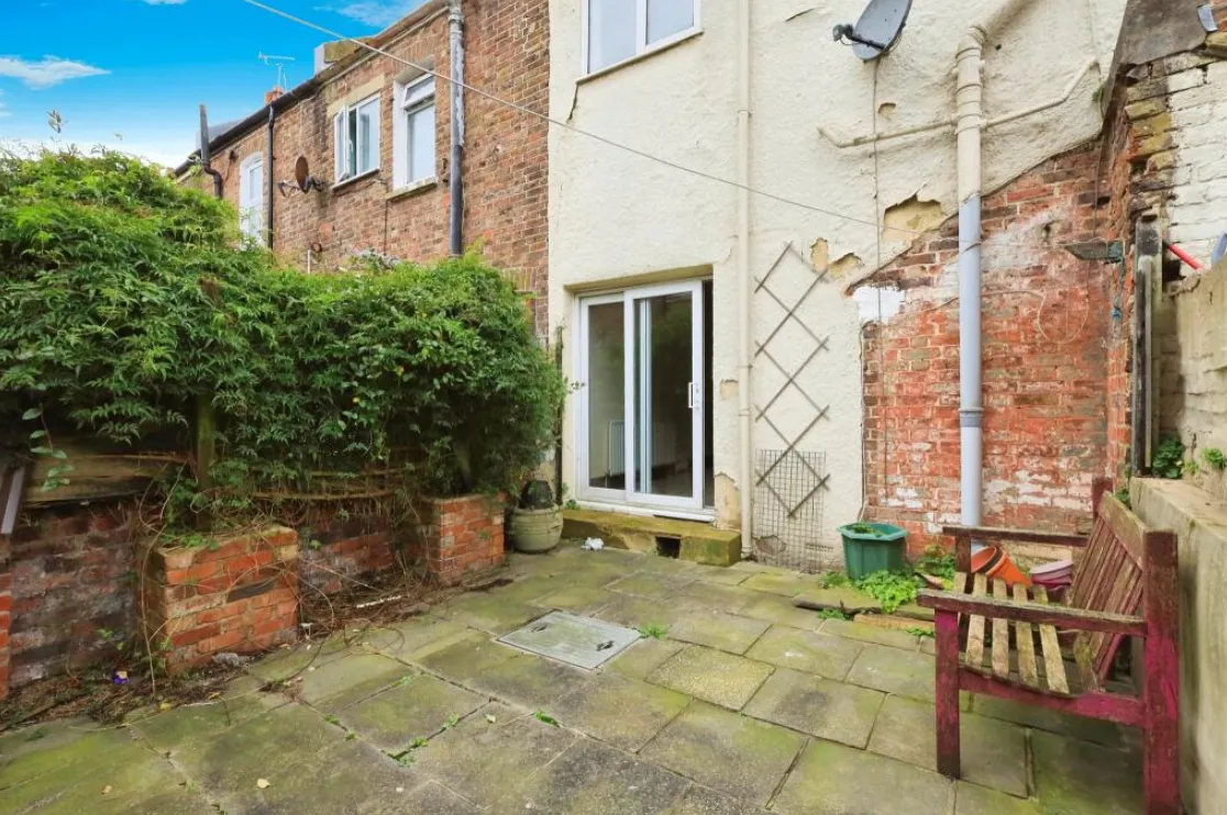 2 bed Terraced