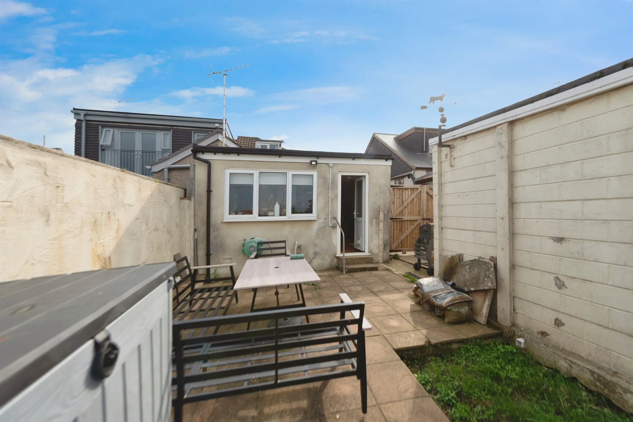 2 bed Semi-Detached Bungalow