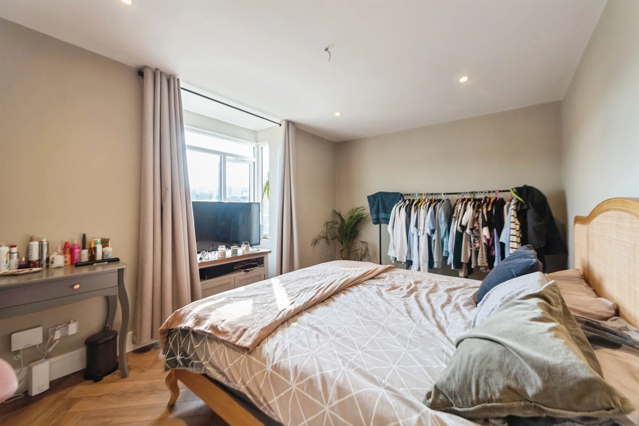 2 bed Semi-Detached Bungalow