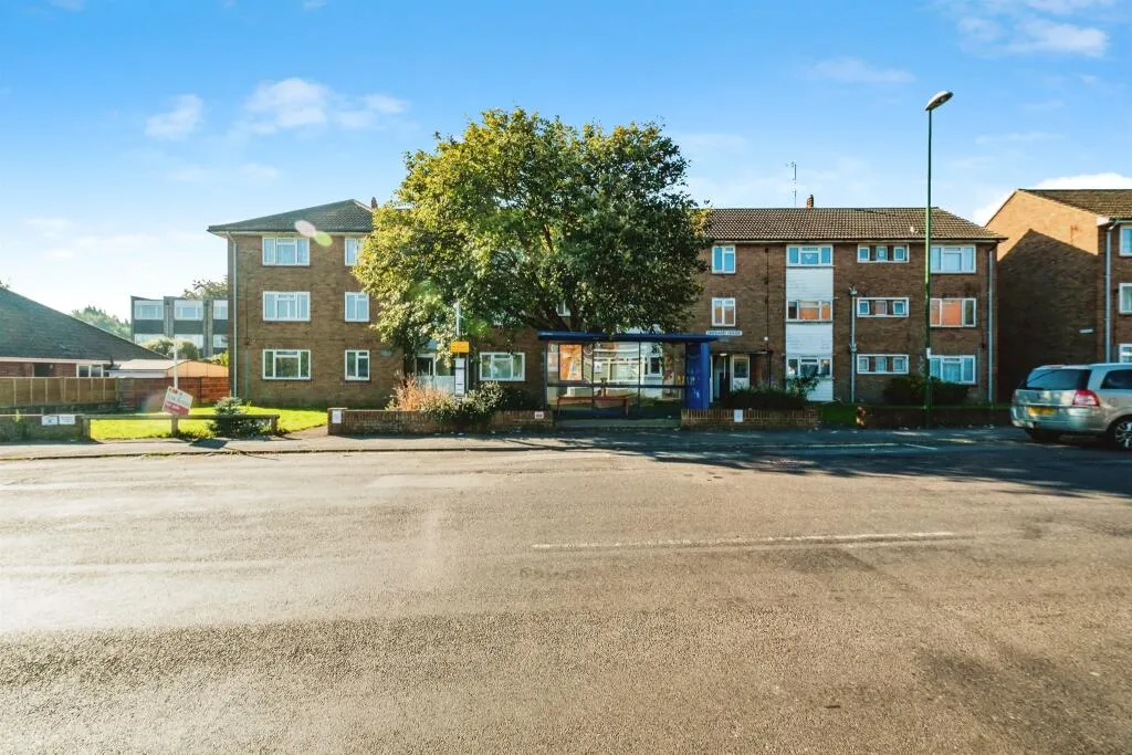 2 bed Ground Flat