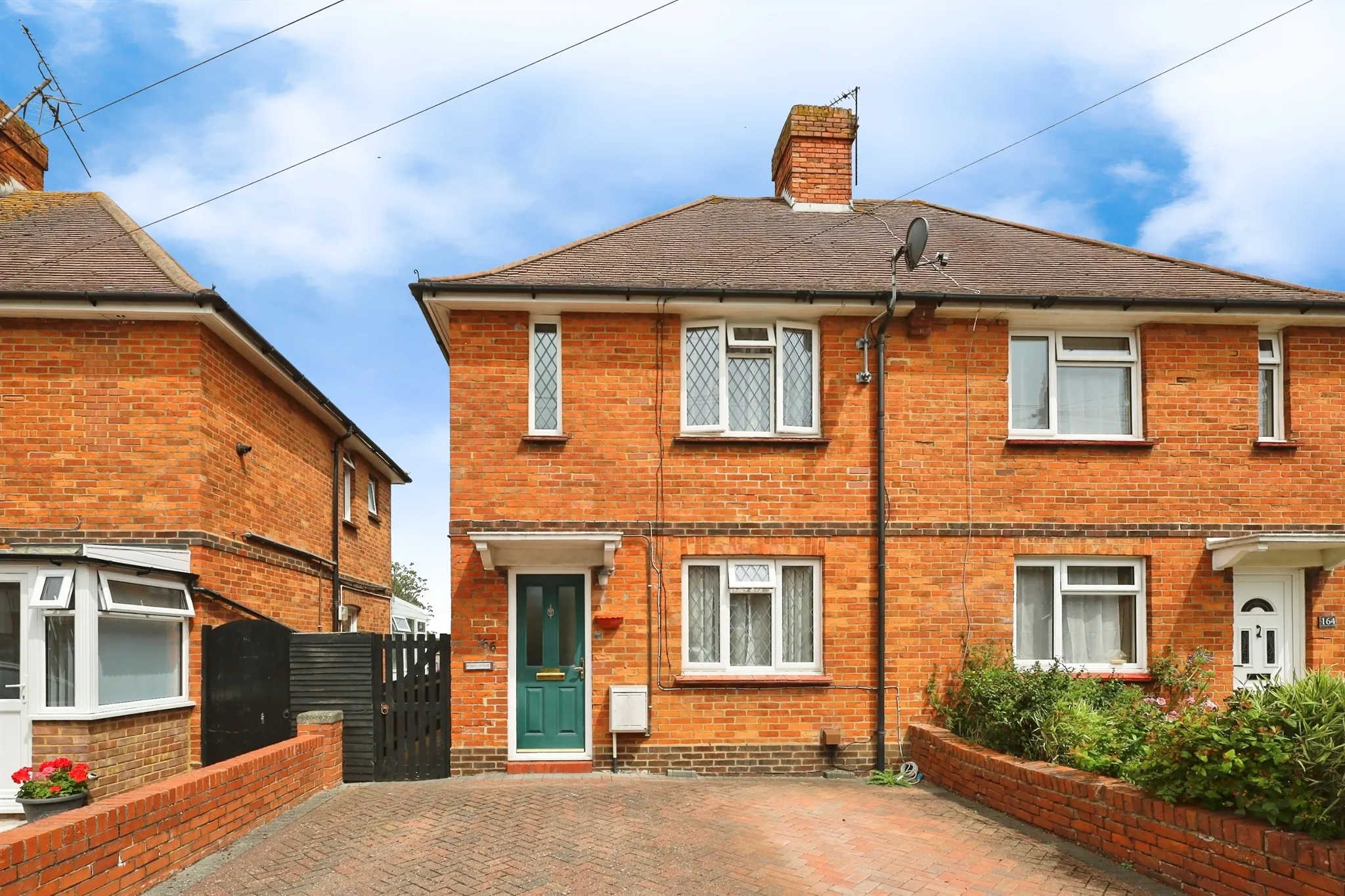 2 bed Semi-Detached