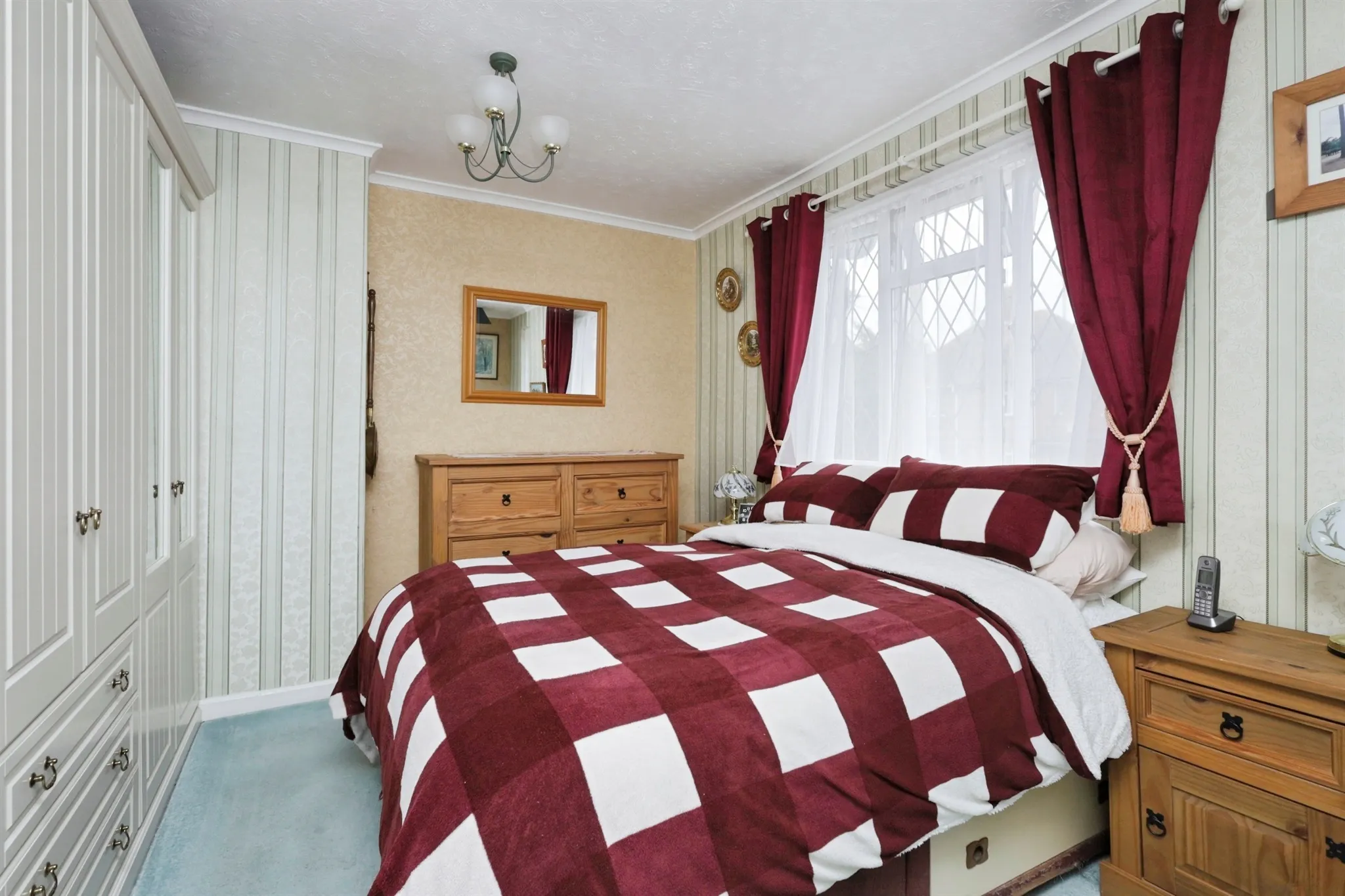 2 bed Semi-Detached