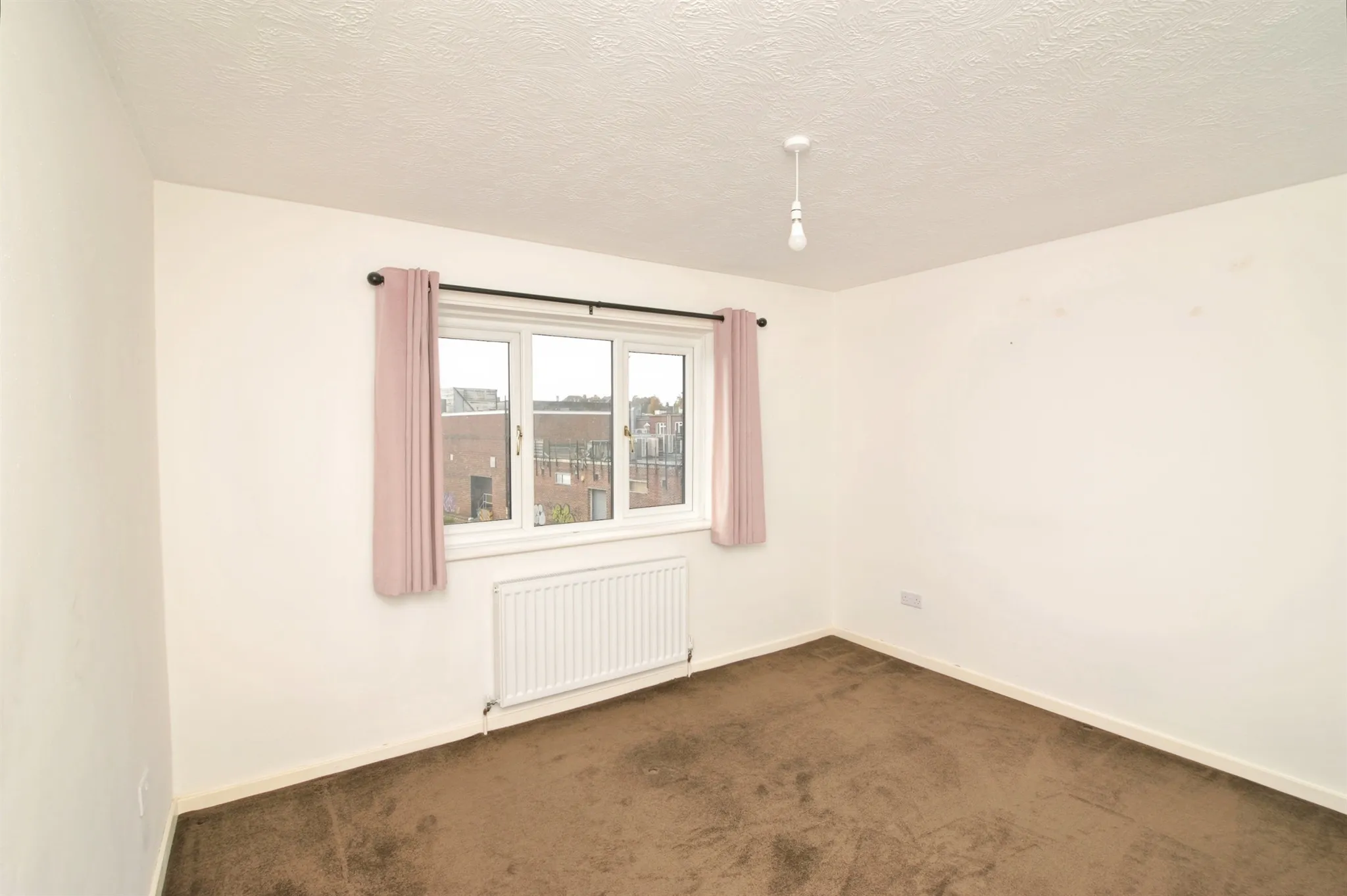 3 bed Terraced