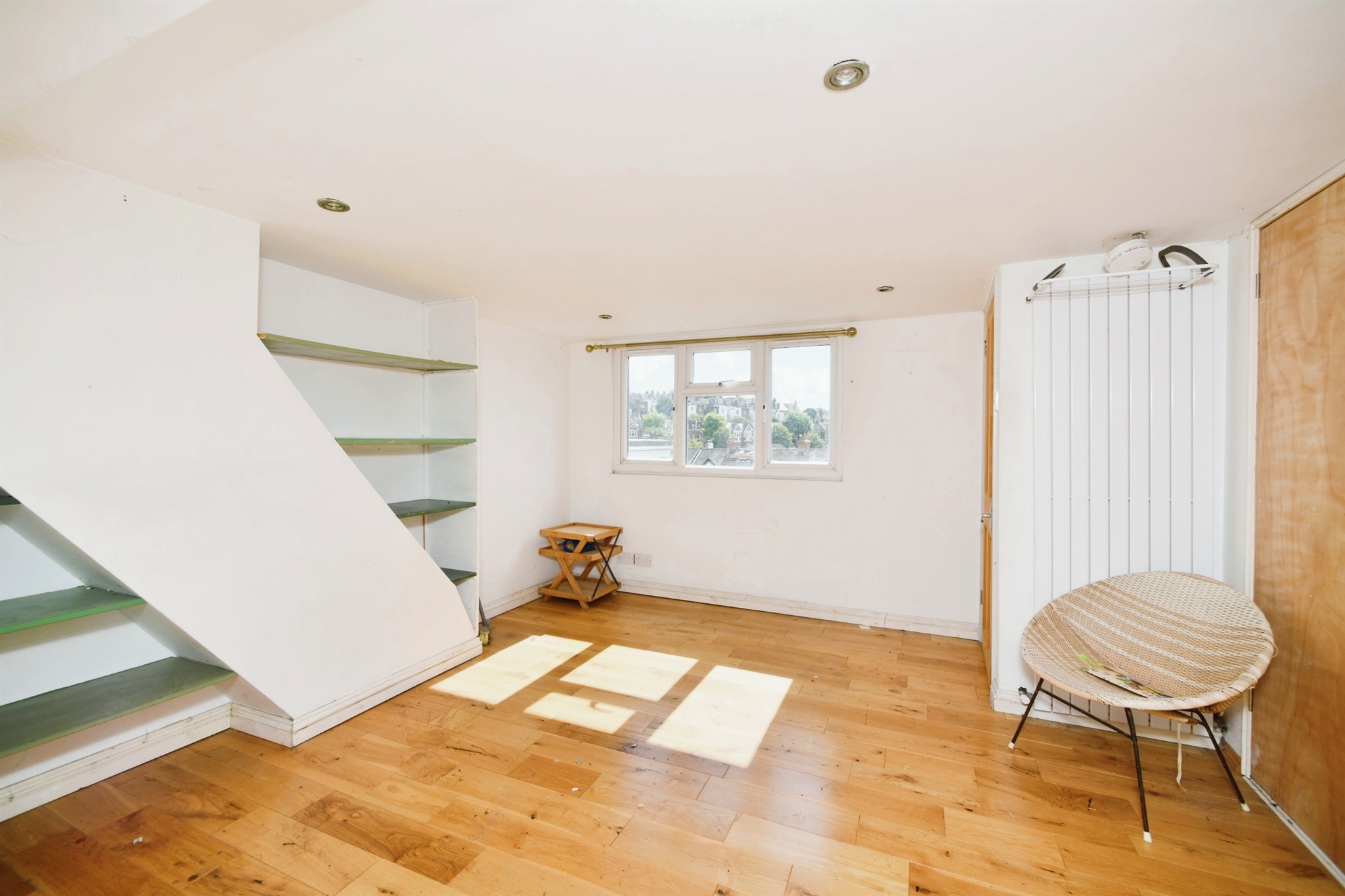 4 bed Semi-Detached