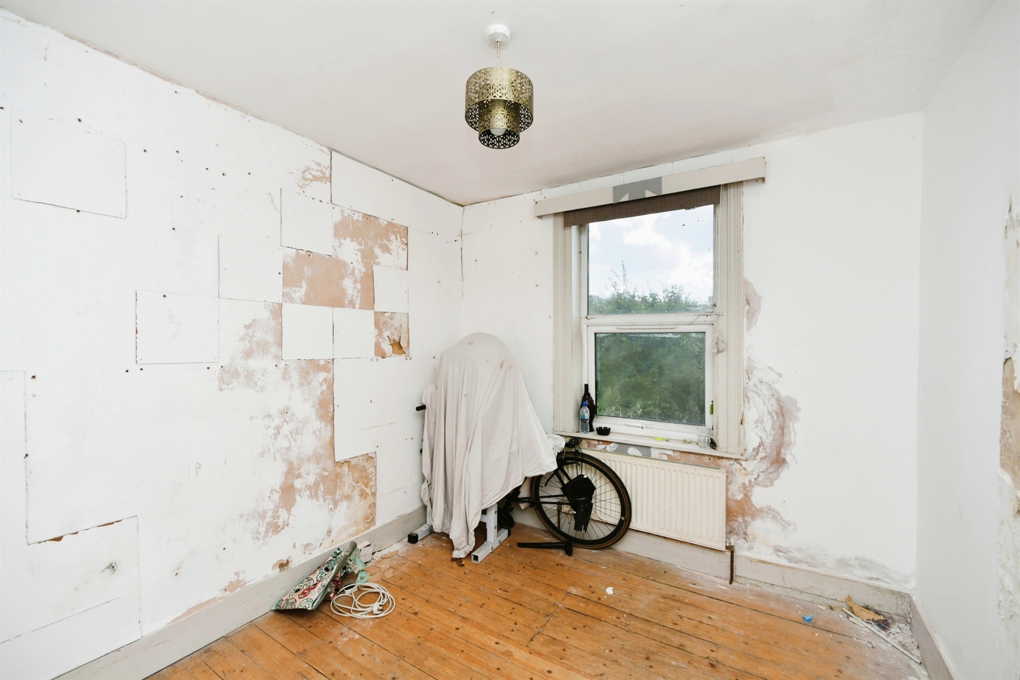 4 bed Semi-Detached