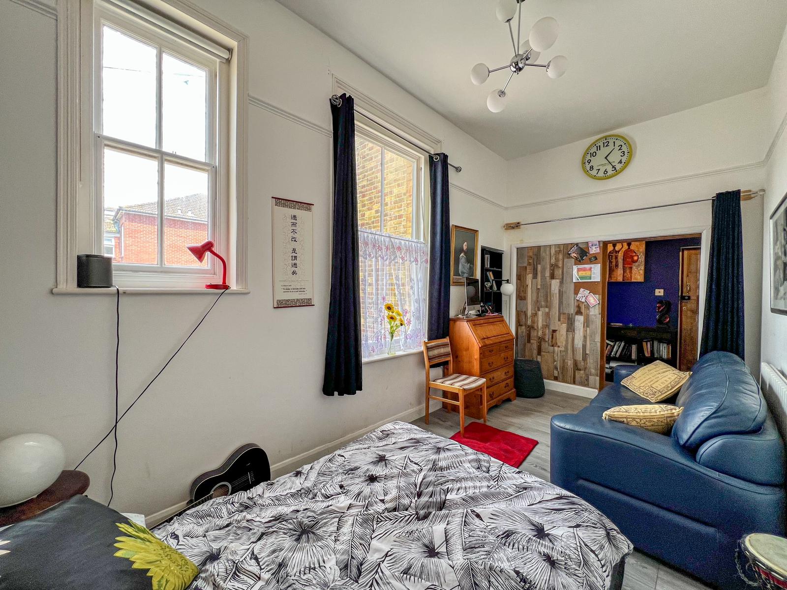 1 bed Ground Flat