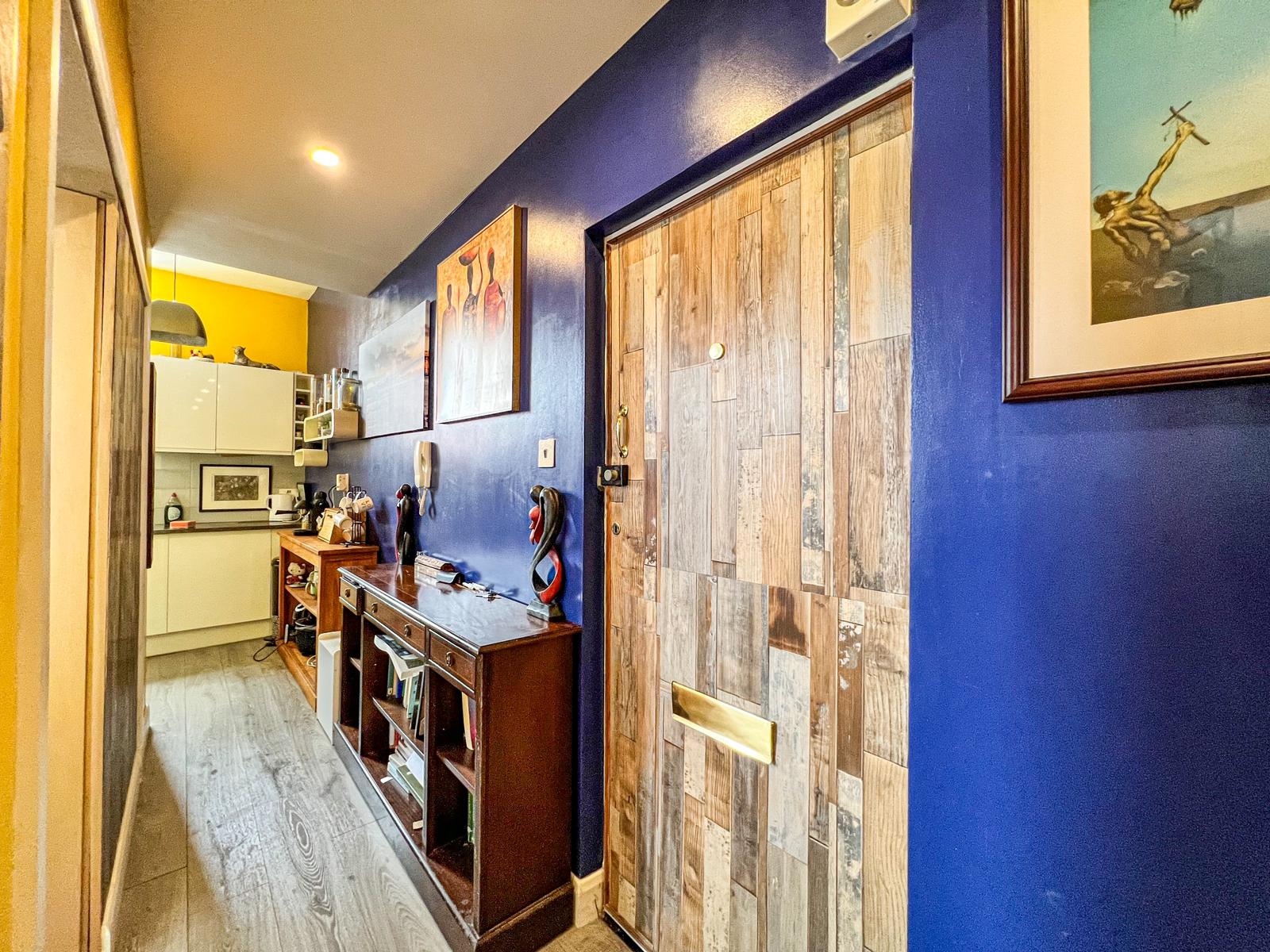 1 bed Ground Flat