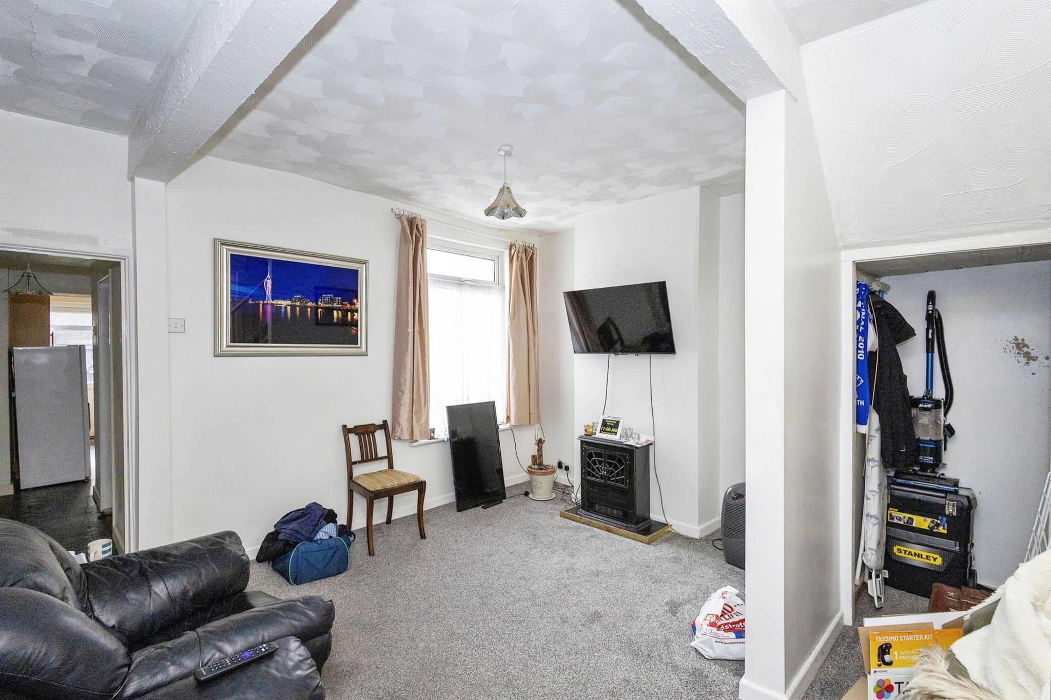 3 bed End of Terrace