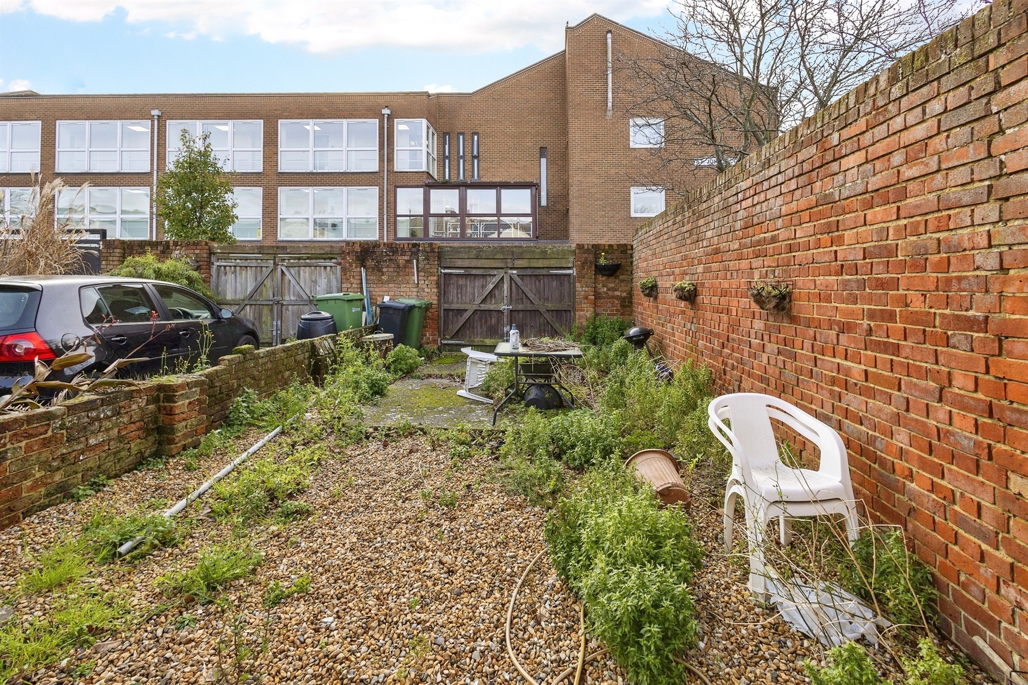 3 bed End of Terrace