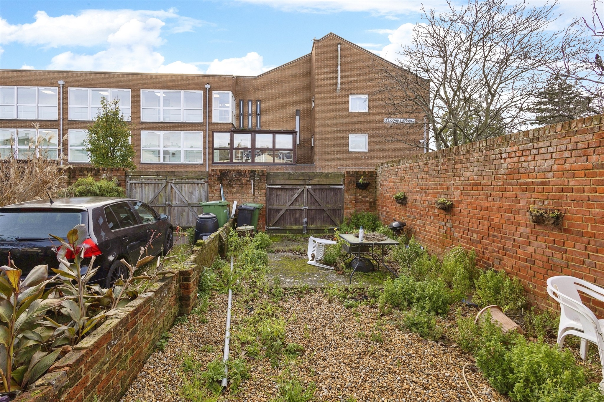 3 bed End of Terrace