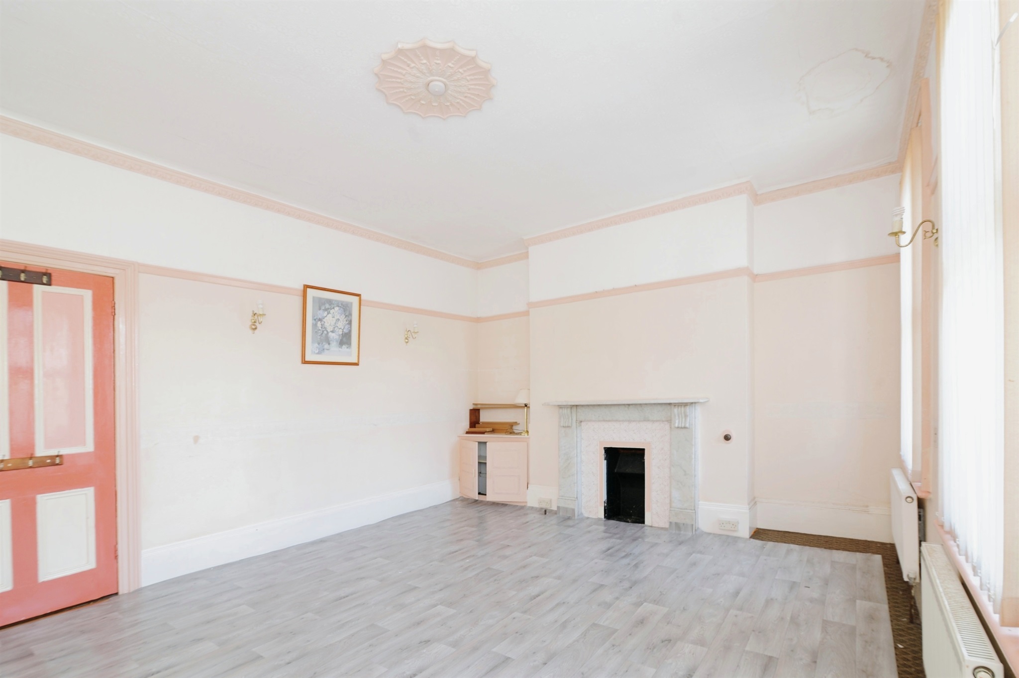 4 bed Terraced