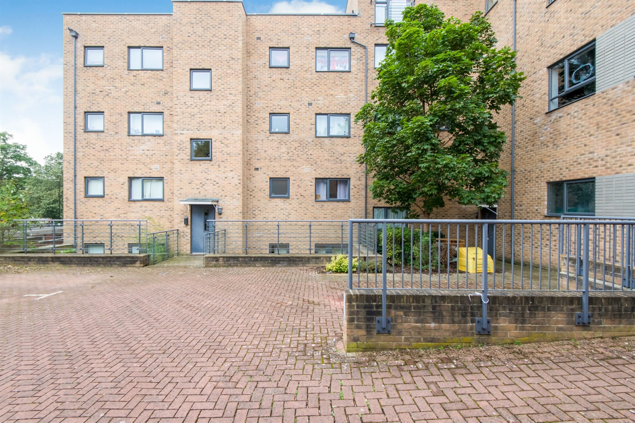 2 bed Apartment