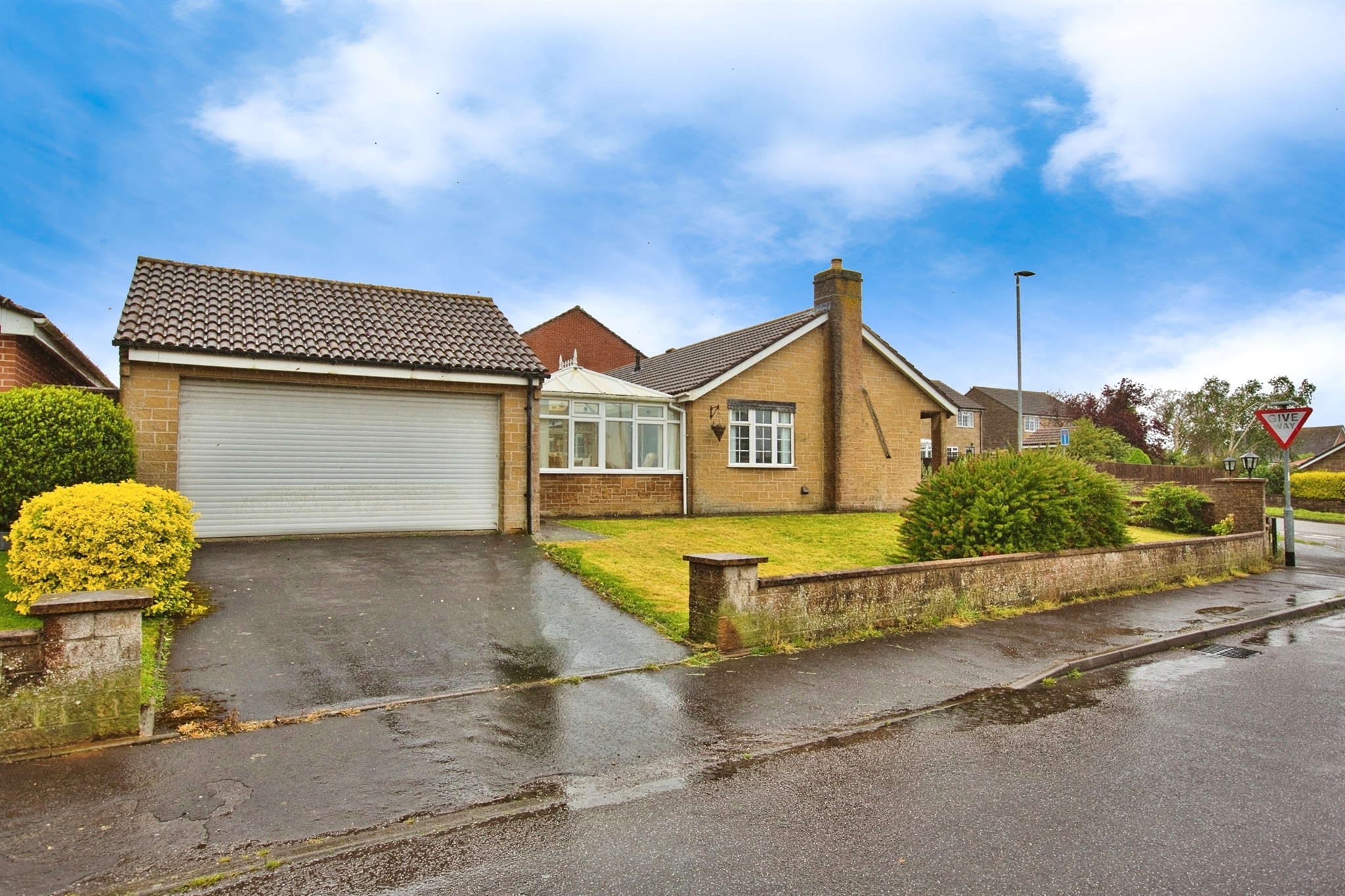 3 bed Detached Bungalow
