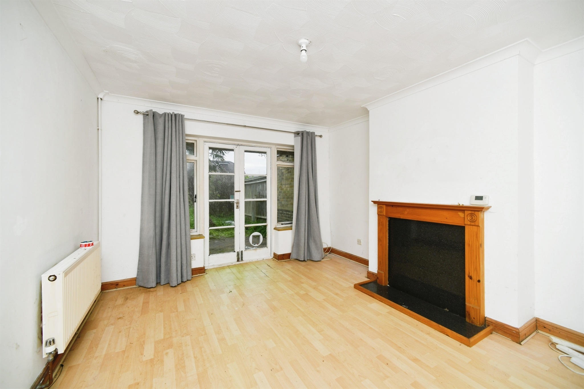 2 bed Semi-Detached Bungalow