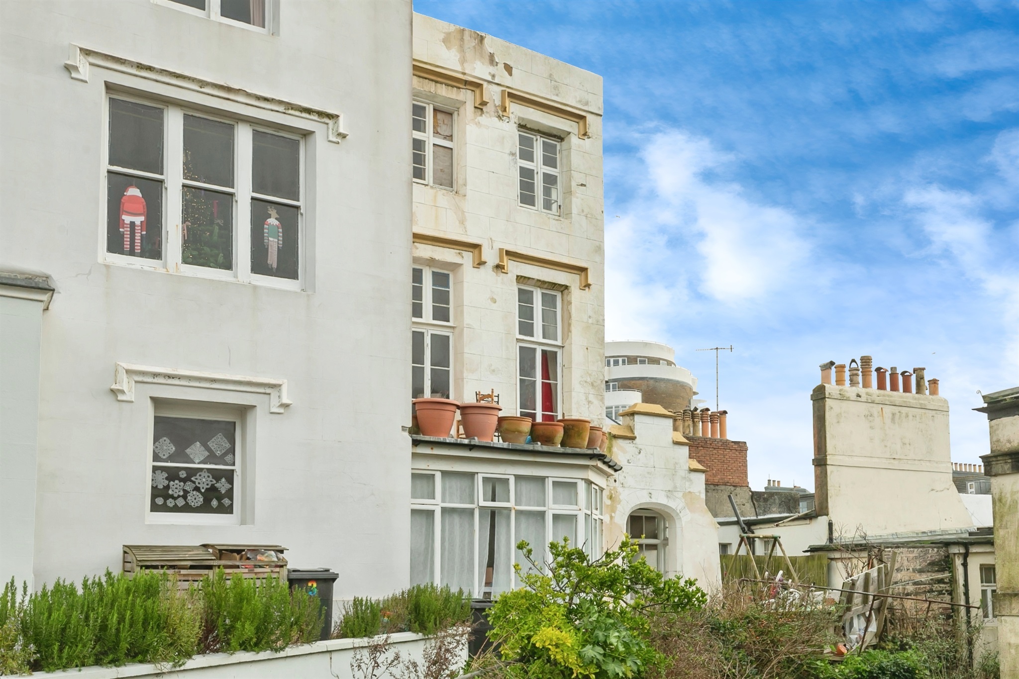 4 bed End of Terrace