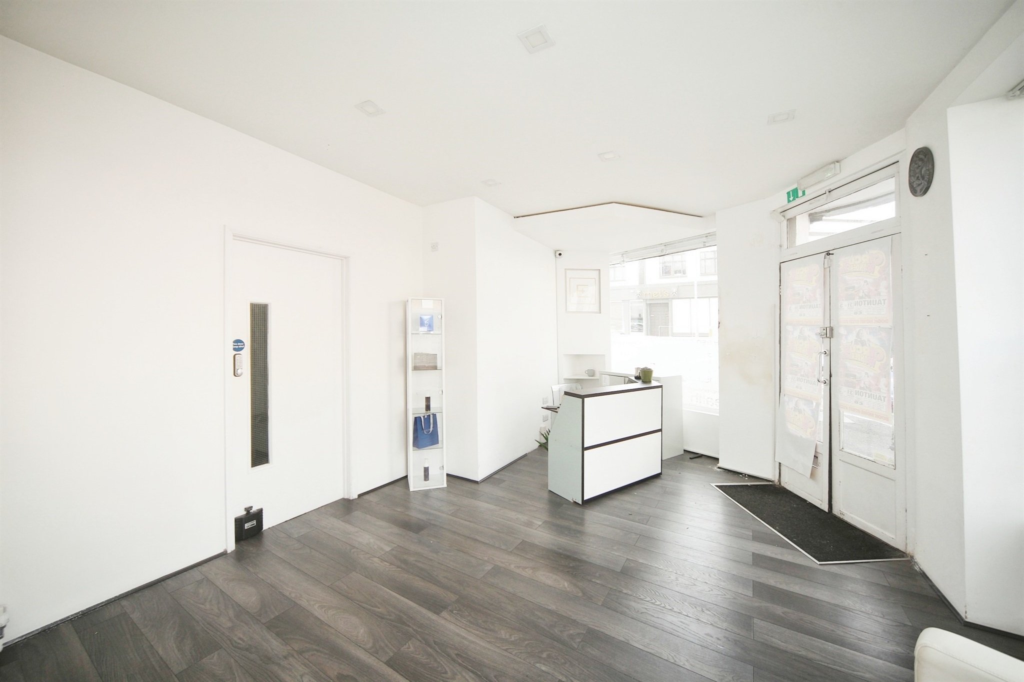 5 bed Retail Property (high street)