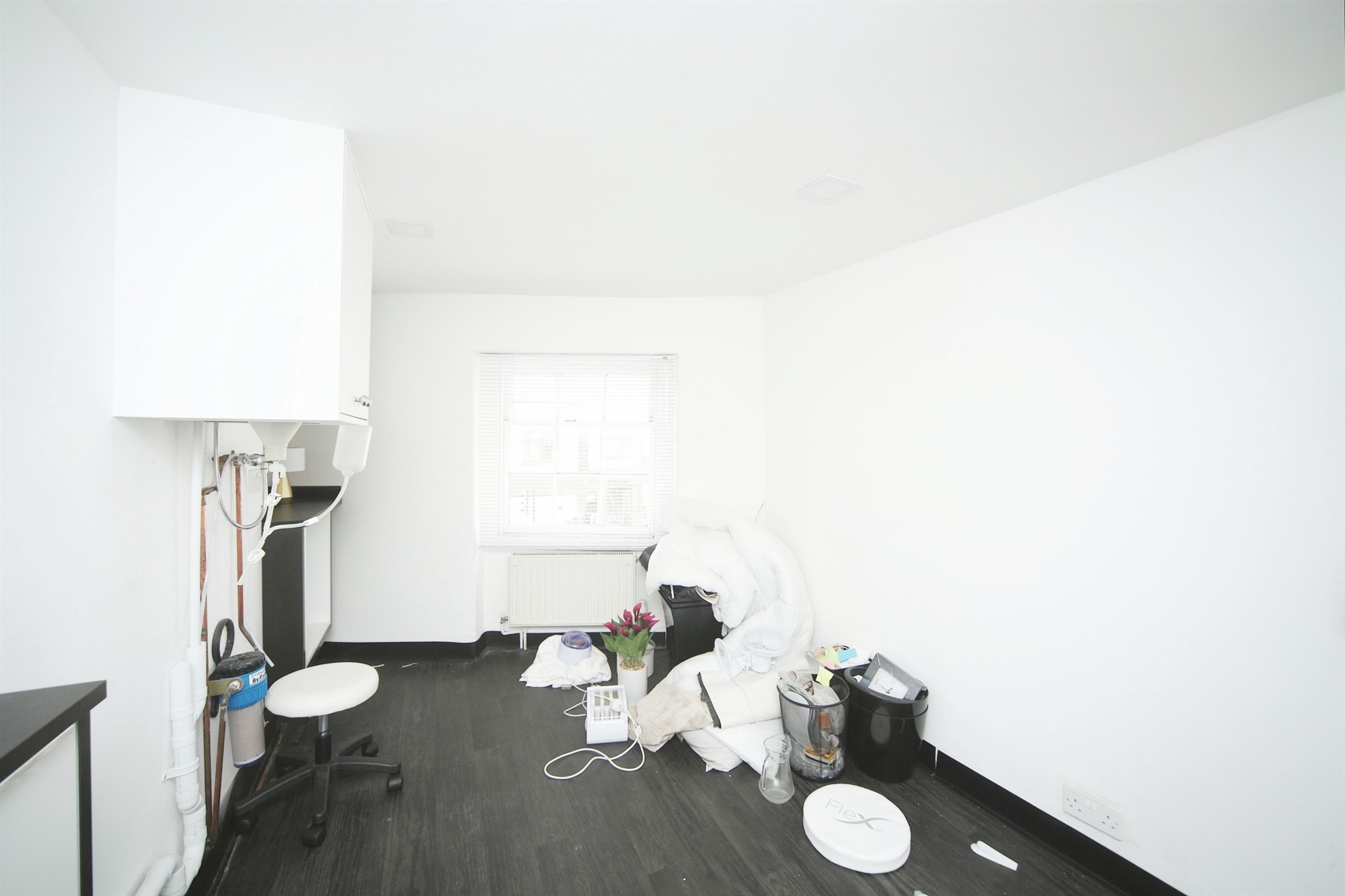 5 bed Retail Property (high street)