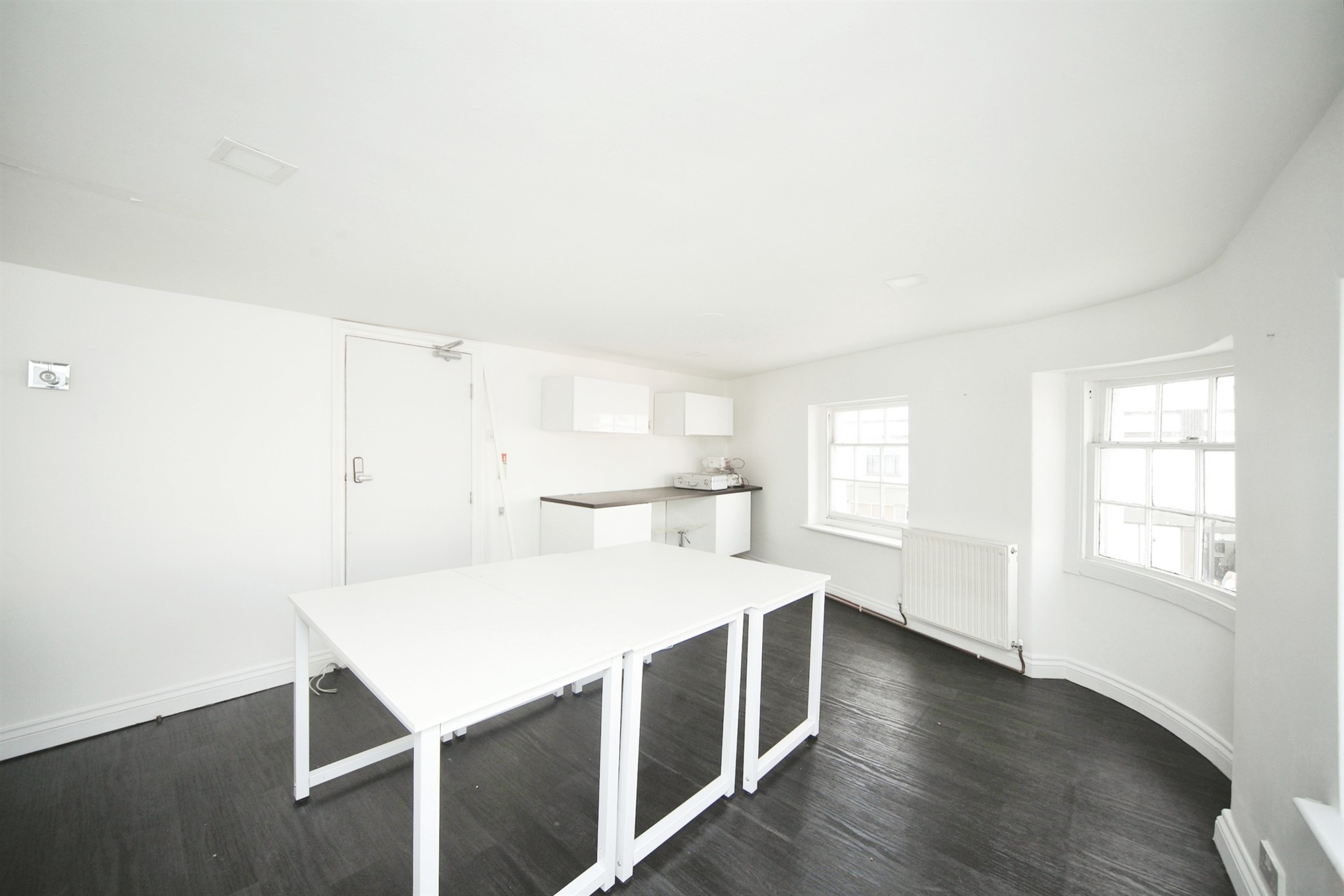 5 bed Retail Property (high street)