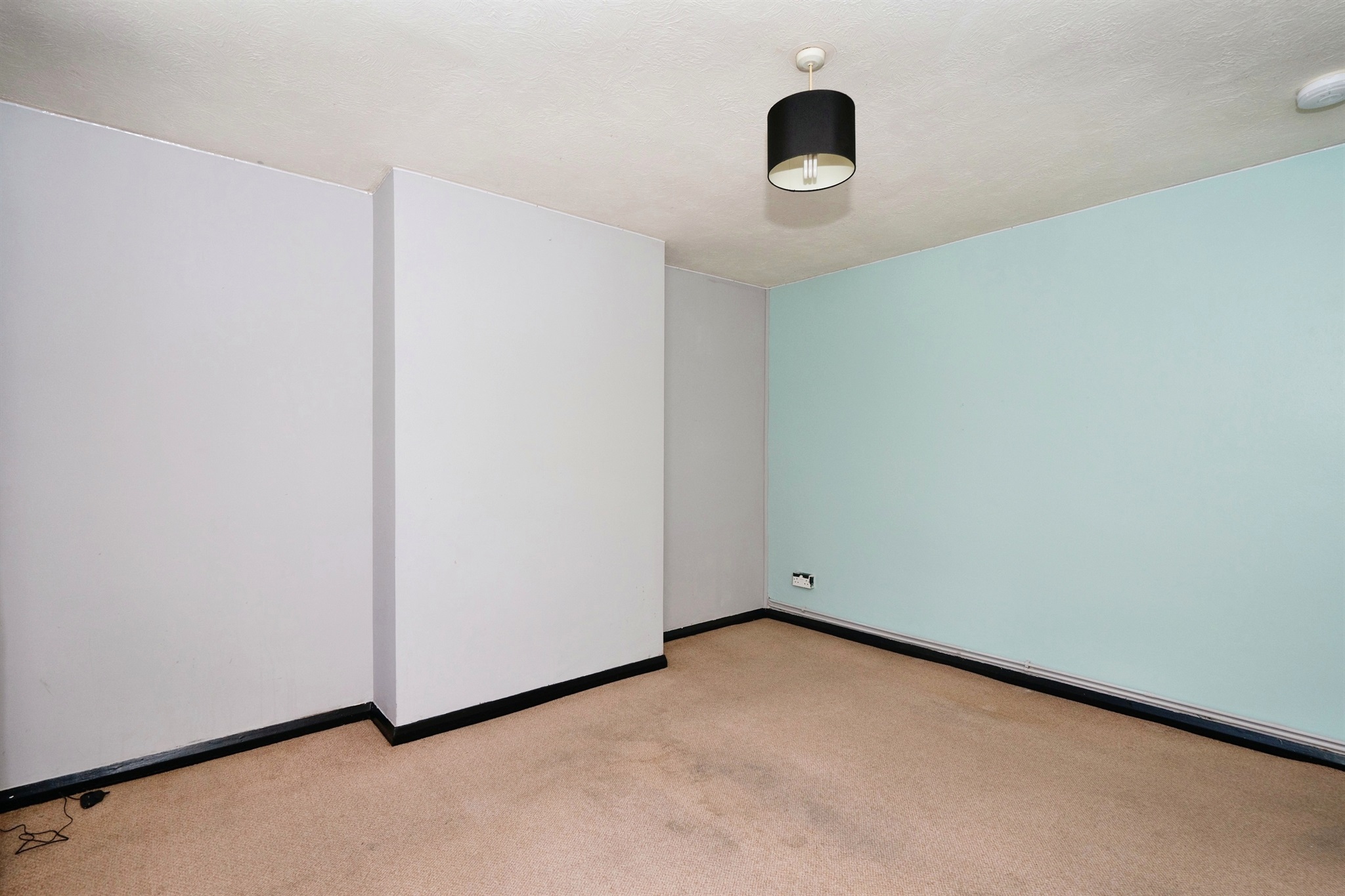 4 bed Semi-Detached