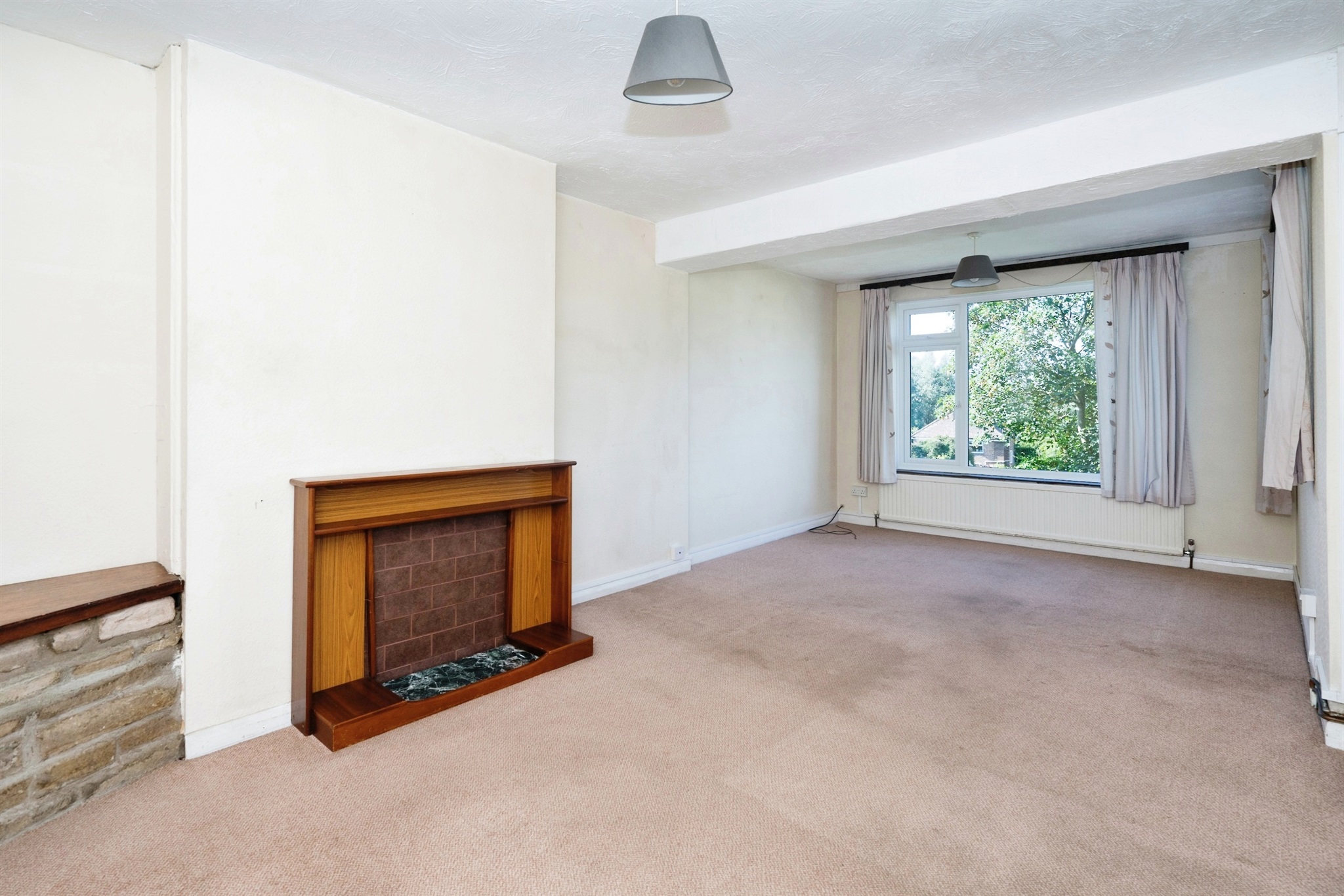 4 bed Semi-Detached