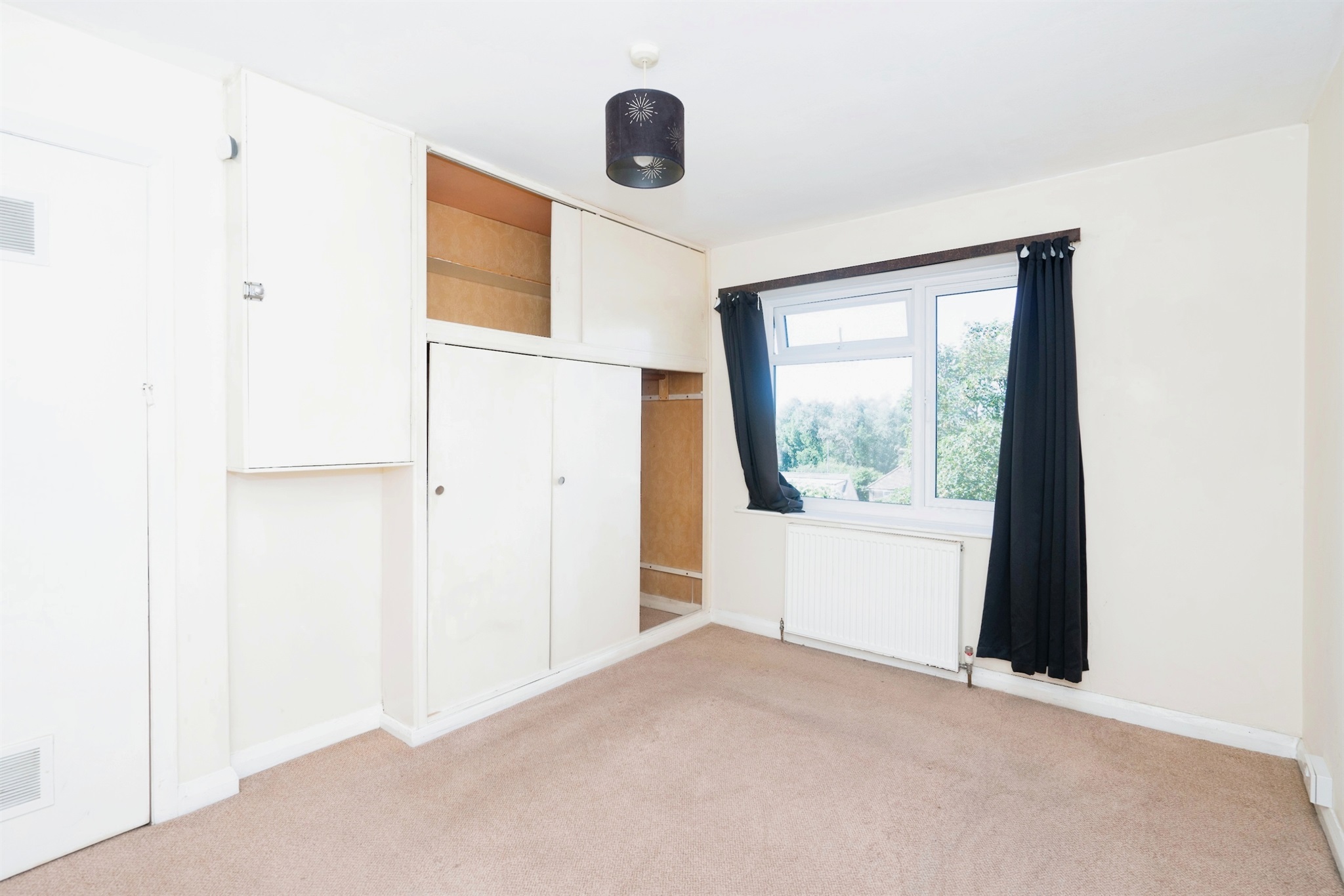 4 bed Semi-Detached