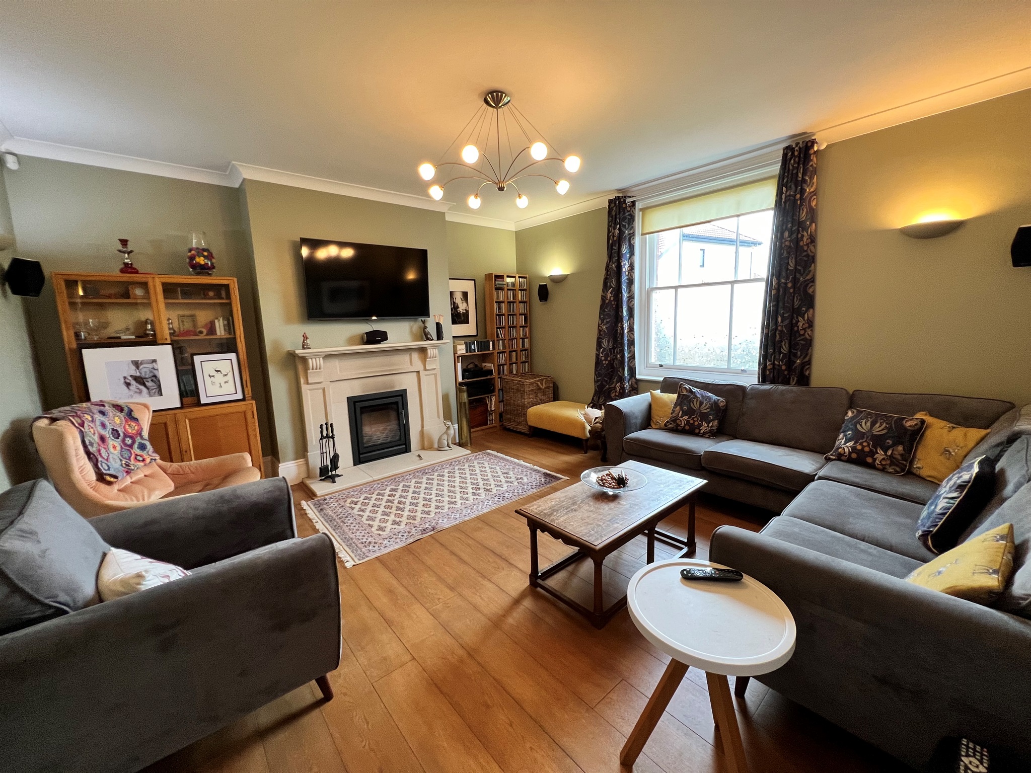 5 bed House