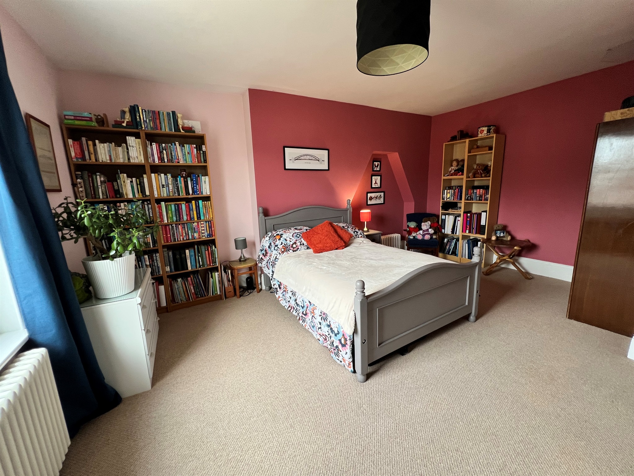 5 bed House