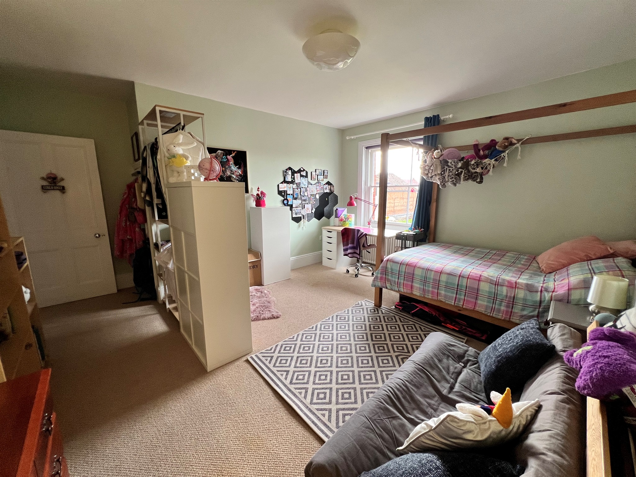 5 bed House