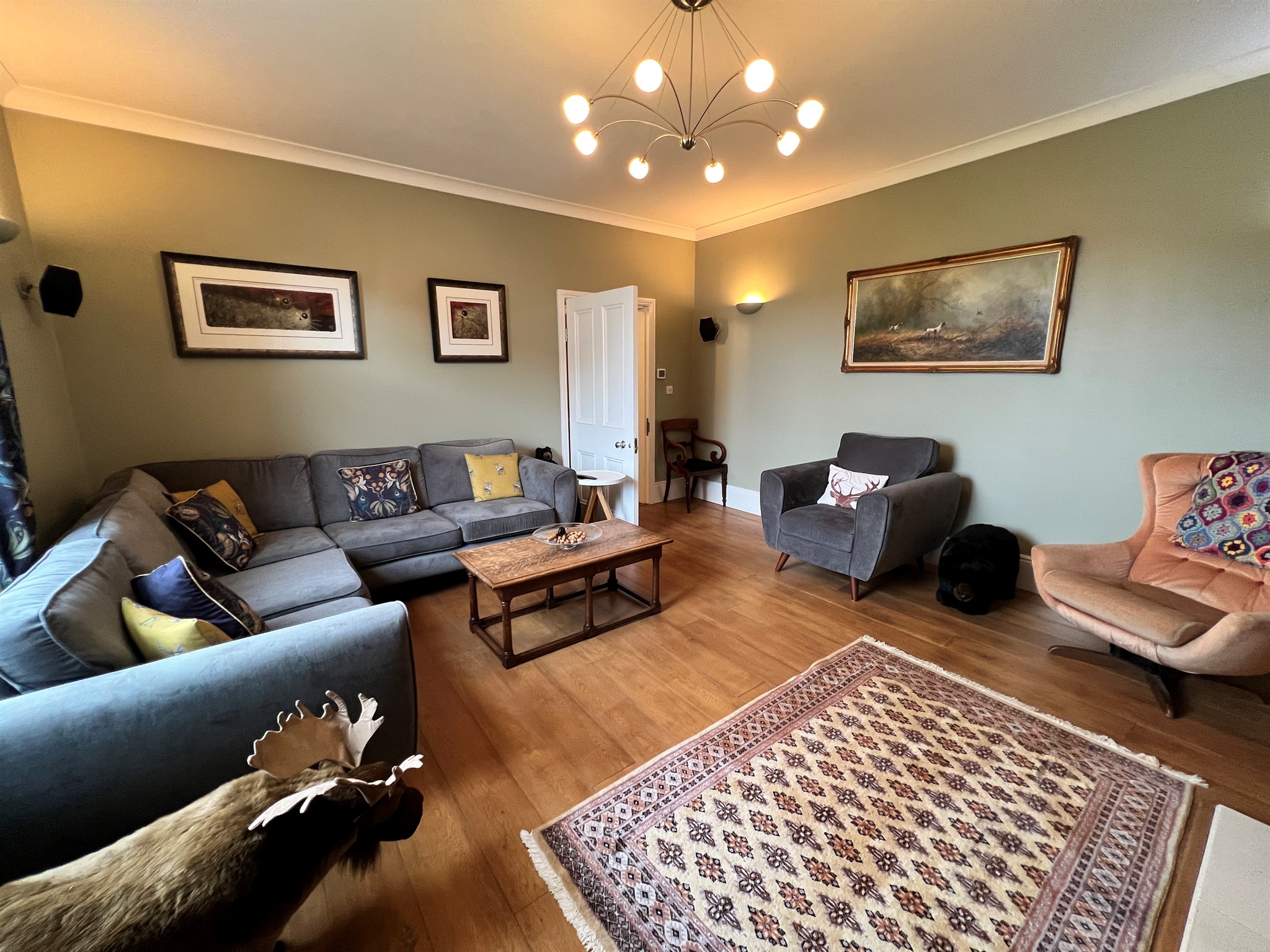 5 bed House