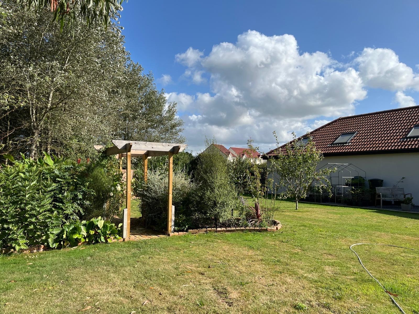 5 bed House